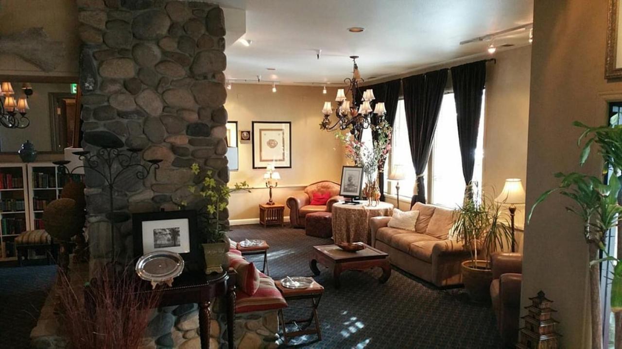 Lodge At Kingsbury Crossing Stateline Buitenkant foto